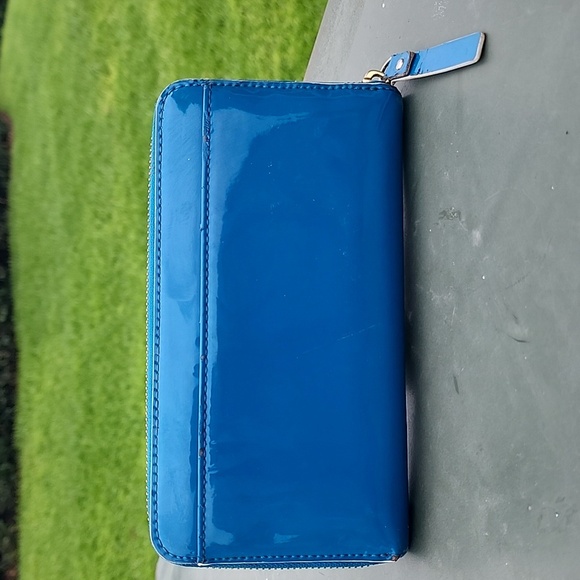 Kate Spade Blue Patent Leather wallet - Picture 3 of 15